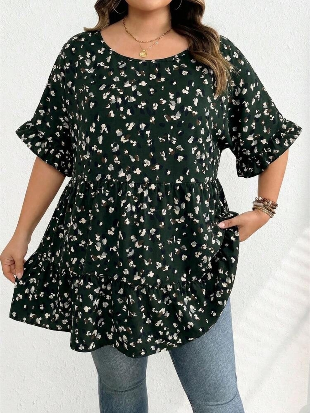 Shein Curve Black Abstract Print Flutter Sleeve Babydoll Blouse 6X US 24/26 Plus - Picture 4 of 8